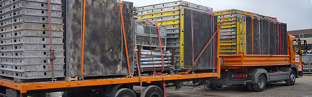 Baumaschinen Transporte Grauvogl: Schalungstransport mit Tieflader