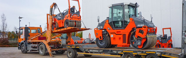 Baumaschinen Transport Grauvogl: Einsatz auf engstem Raum